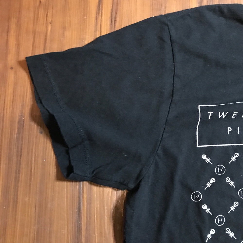 Rock Off officially licensed products Twenty One Pilots Side Stand